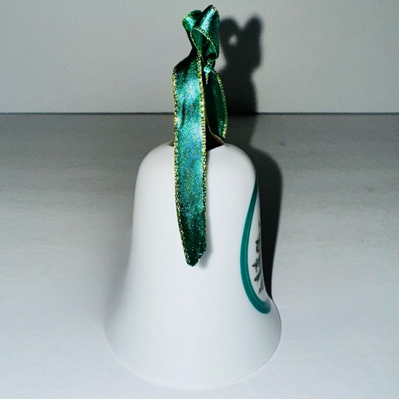 Spode Porcelain Christmas Tree Bell Ornament Hand Bell, 2001 - Picture 5 of 9